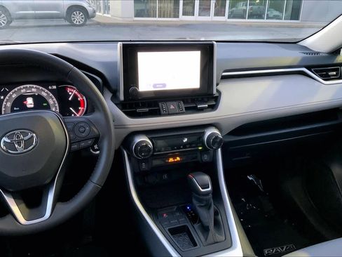 Used 2025 Toyota RAV4 XLE Premium FWD image 7