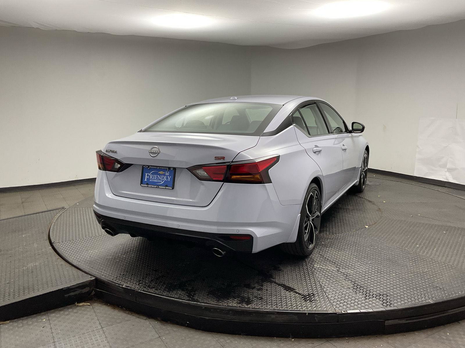 Used 2024 Nissan Altima 2.5 SR w/ SR Premium Package FWD image 7