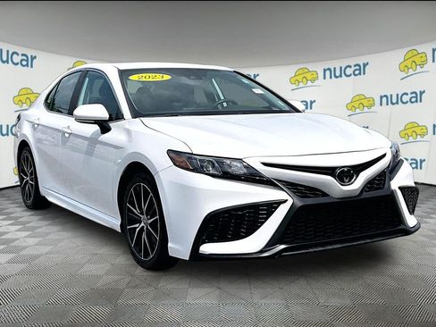 Used 2023 Toyota Camry SE w/ Convenience Package FWD image 1