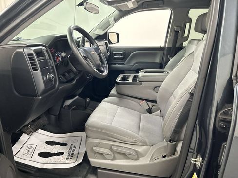 Used 2018 Chevrolet Silverado 1500 W/T w/ WT Convenience Package AWD/4WD image 9