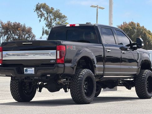 Used 2020 Ford F250 Platinum w/ FX4 Off-Road Package AWD/4WD image 4
