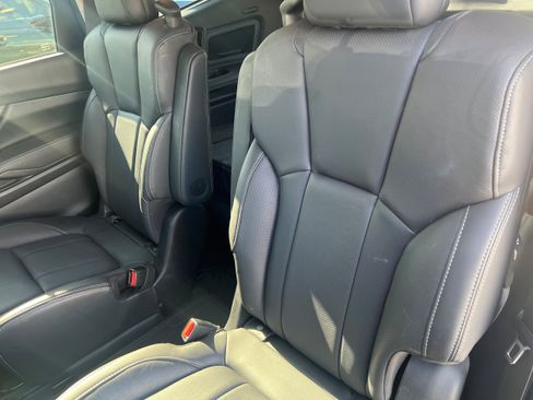 Used 2021 Subaru Ascent Touring AWD/4WD image 14