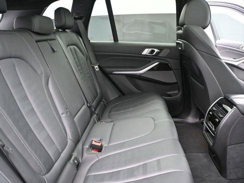 Used 2021 BMW X5 xDrive40i w/ Premium Package image 22