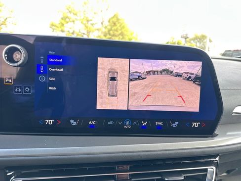 New 2026 Chevrolet Traverse LT w/ Midnight/Sport Edition image 18