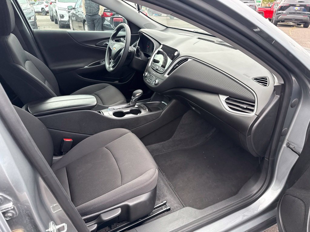 Used 2024 Chevrolet Malibu LT FWD image 37