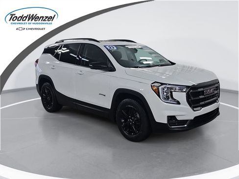 Used 2023 GMC Terrain AT4 w/ Tech Package AWD/4WD image 1