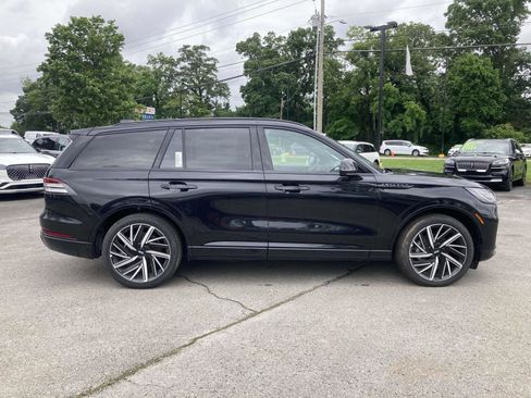 New 2025 Lincoln Aviator Black Label w/ Jet Appearance Package image 2