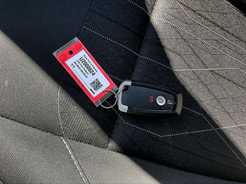 Used 2022 Ford EcoSport SE w/ SE Convenience Package image 30