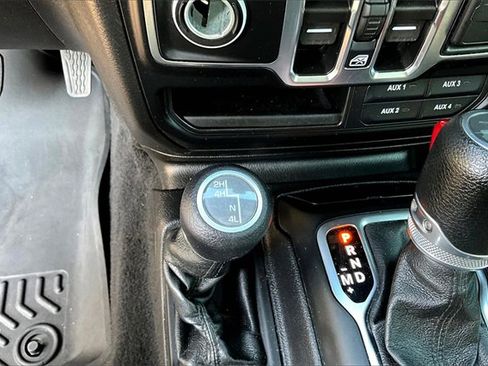 Used 2021 Jeep Wrangler Unlimited Sport image 24