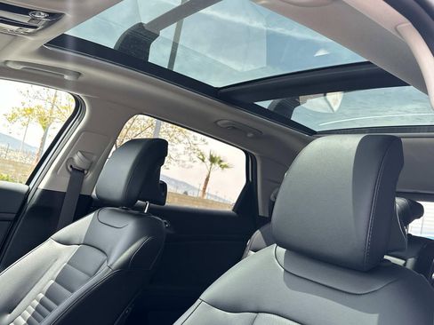 New 2025 Kia Sportage SX image 16