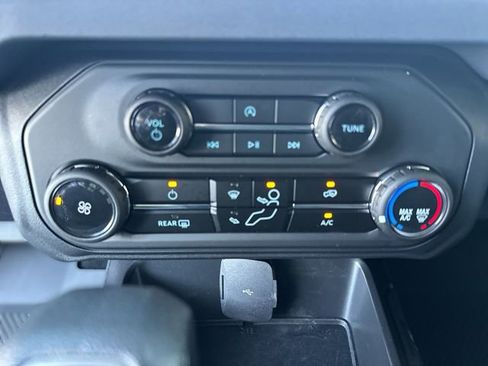 Certified 2025 Ford Bronco 2-Door w/ Sasquatch Package AWD/4WD image 19