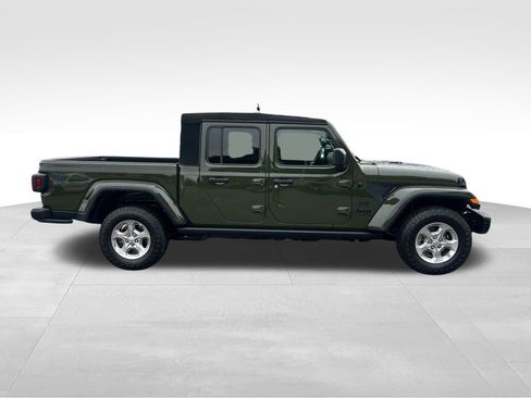 Used 2021 Jeep Gladiator Sport image 7