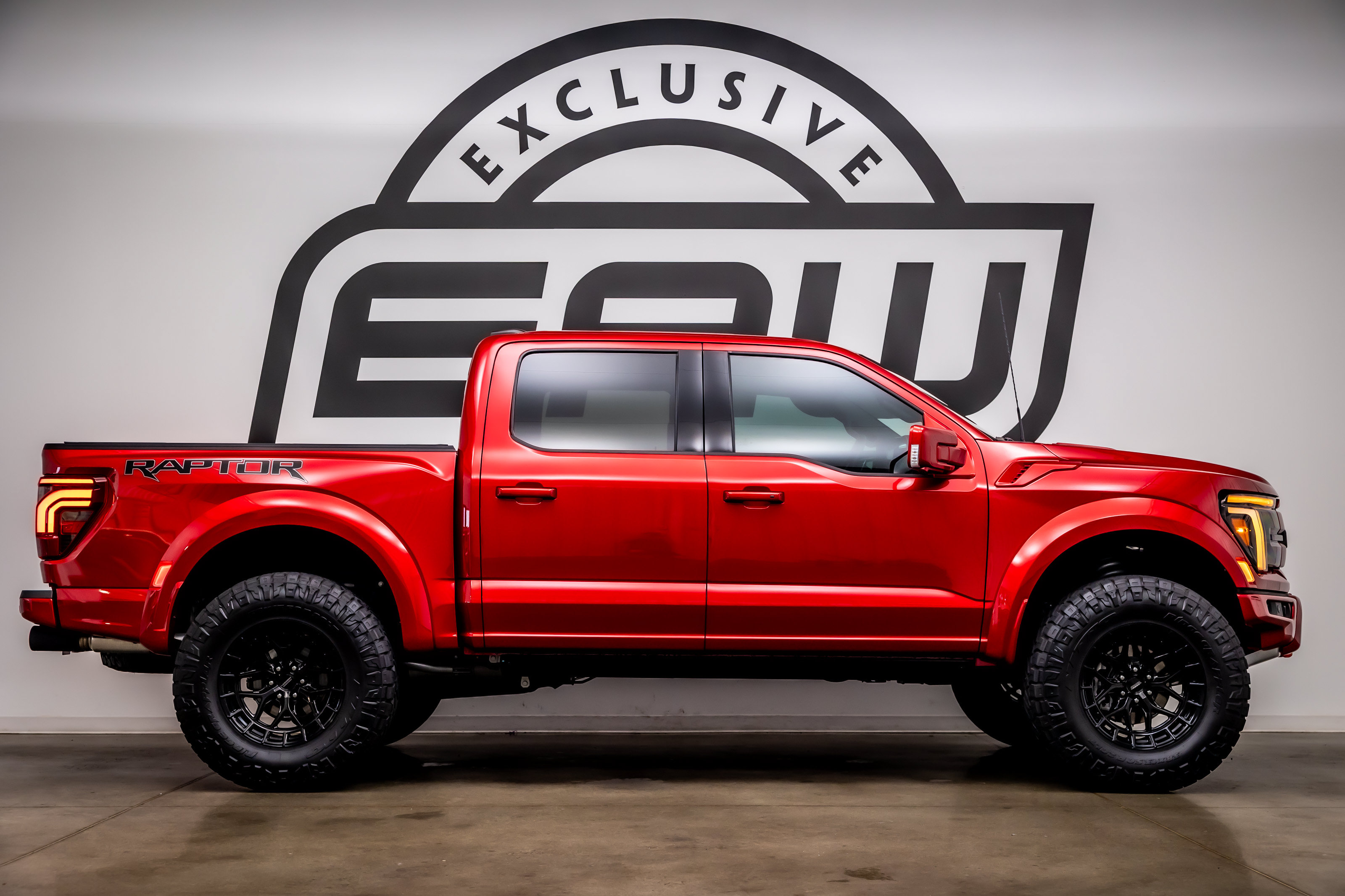Used 2024 Ford F150 Raptor w/ Equipment Group 803A Raptor R AWD/4WD image 9