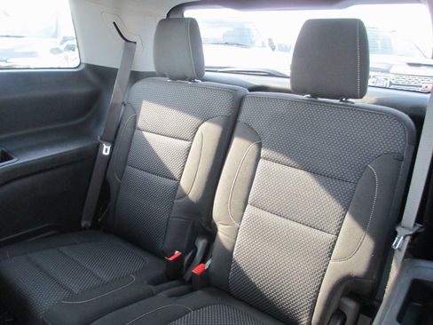 Used 2021 GMC Acadia SLE w/ Driver Convenience Package image 16