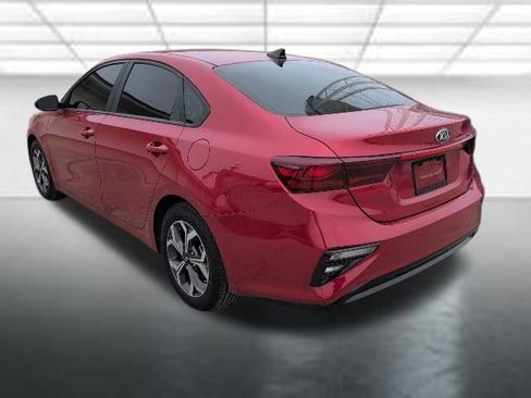 Used 2020 Kia Forte LXS image 2
