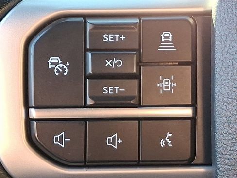 Used 2024 Ford Expedition Limited image 21