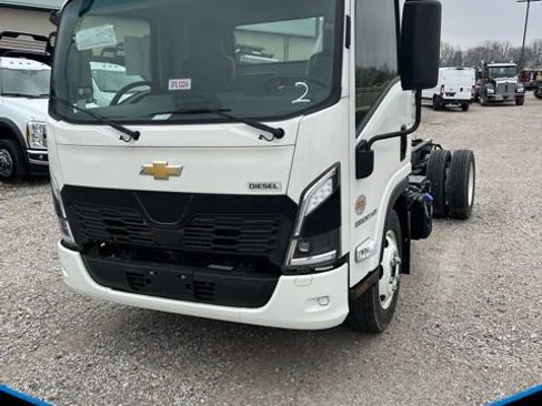 New 2025 Chevrolet Low Cab Forward 5500 XD RWD image 1