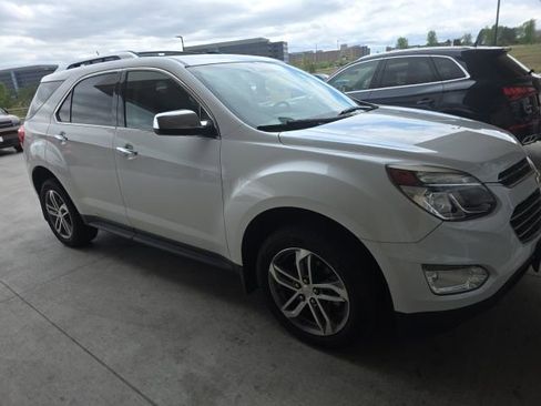 Used 2017 Chevrolet Equinox Premier w/ Enhanced Convenience Package AWD/4WD image 4