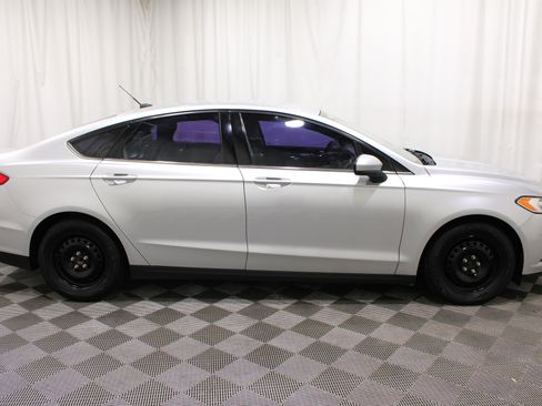 Used 2014 Ford Fusion S FWD image 23