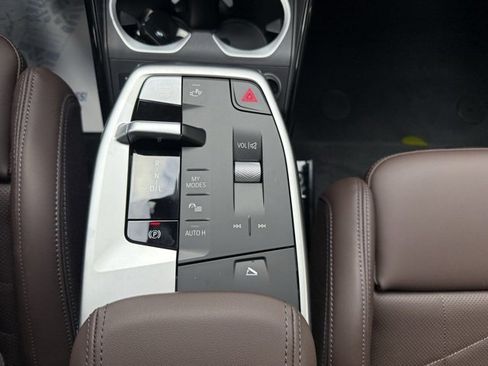 Used 2025 BMW X2 xDrive28i w/ Technology Package image 14