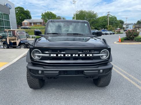 Used 2023 Ford Bronco Outer Banks w/ Sasquatch Package AWD/4WD image 8