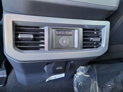 New 2026 Ford F250 Lariat w/ FX4 Off-Road Package AWD/4WD image 40
