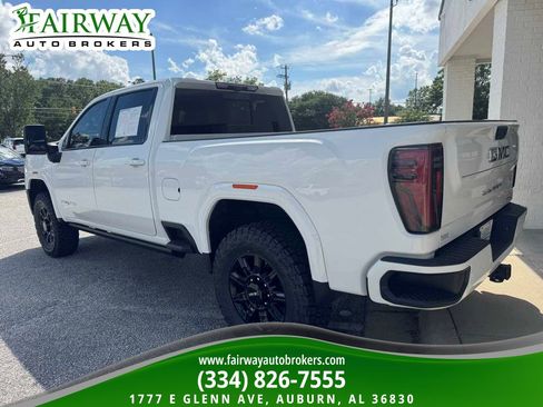 Used 2024 GMC Sierra 2500 AT4 w/ AT4 Premium Plus Package AWD/4WD image 8