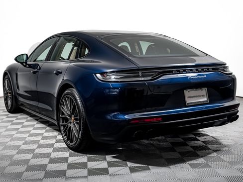 Certified 2023 Porsche Panamera 4 Platinum Edition AWD/4WD image 3