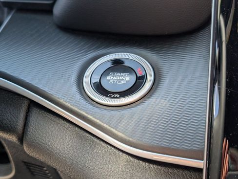 Used 2025 Jeep Grand Cherokee L Altitude AWD/4WD image 19