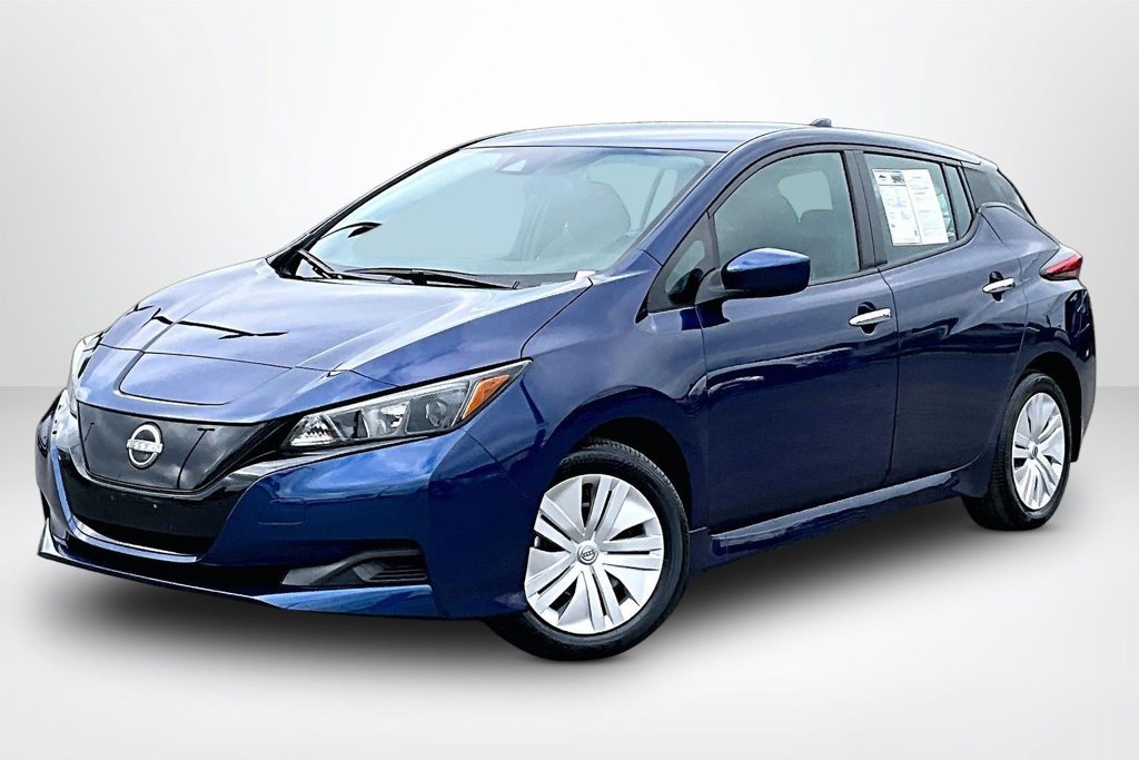 Used 2025 Nissan Leaf S FWD image 3