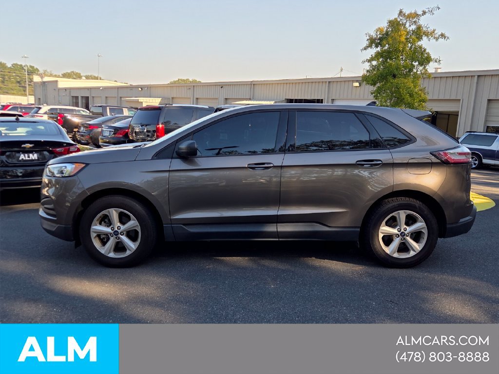 Used 2019 Ford Edge SE FWD image 2