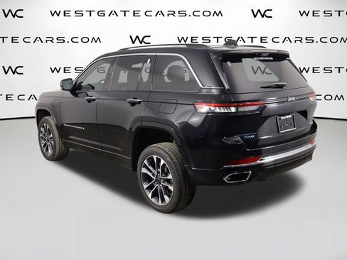 Used 2023 Jeep Grand Cherokee Overland w/ Luxury Tech Group IV AWD/4WD image 60