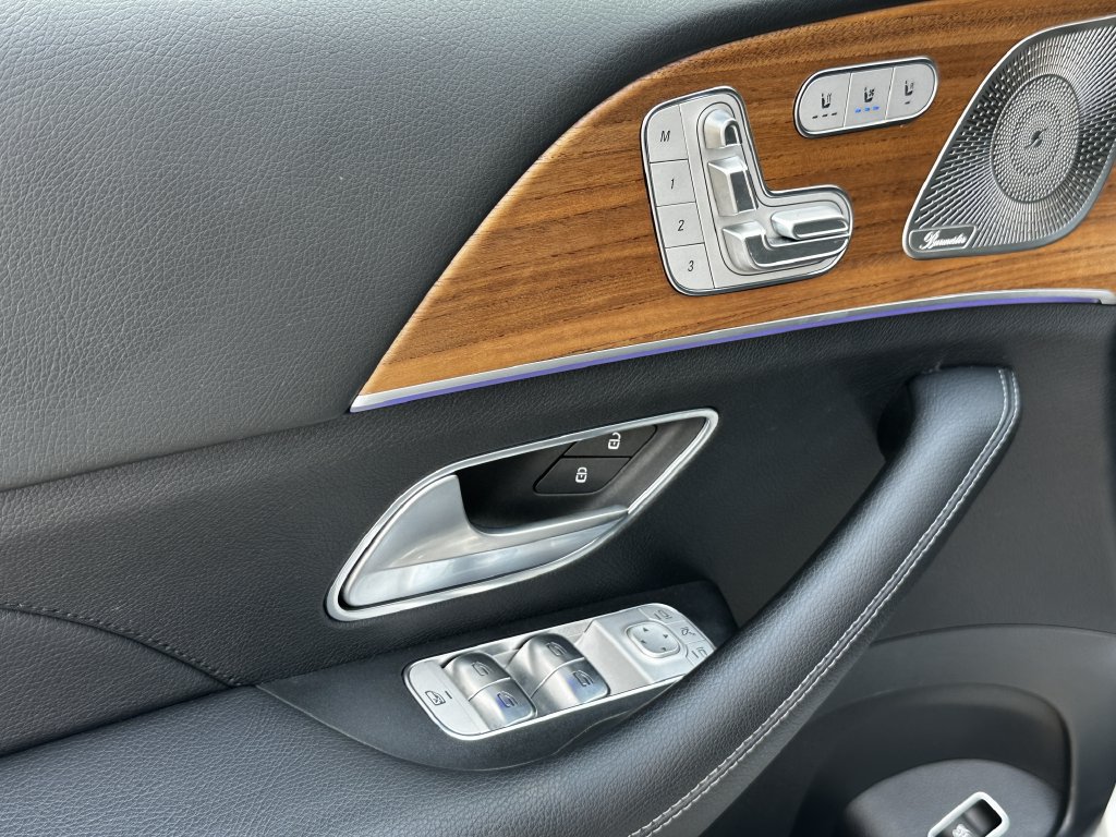 Certified 2025 Mercedes-Benz GLS 450 4MATIC w/ AMG Line Exterior image 12