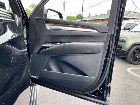 Used 2025 Cadillac Escalade Sport Platinum AWD/4WD image 27