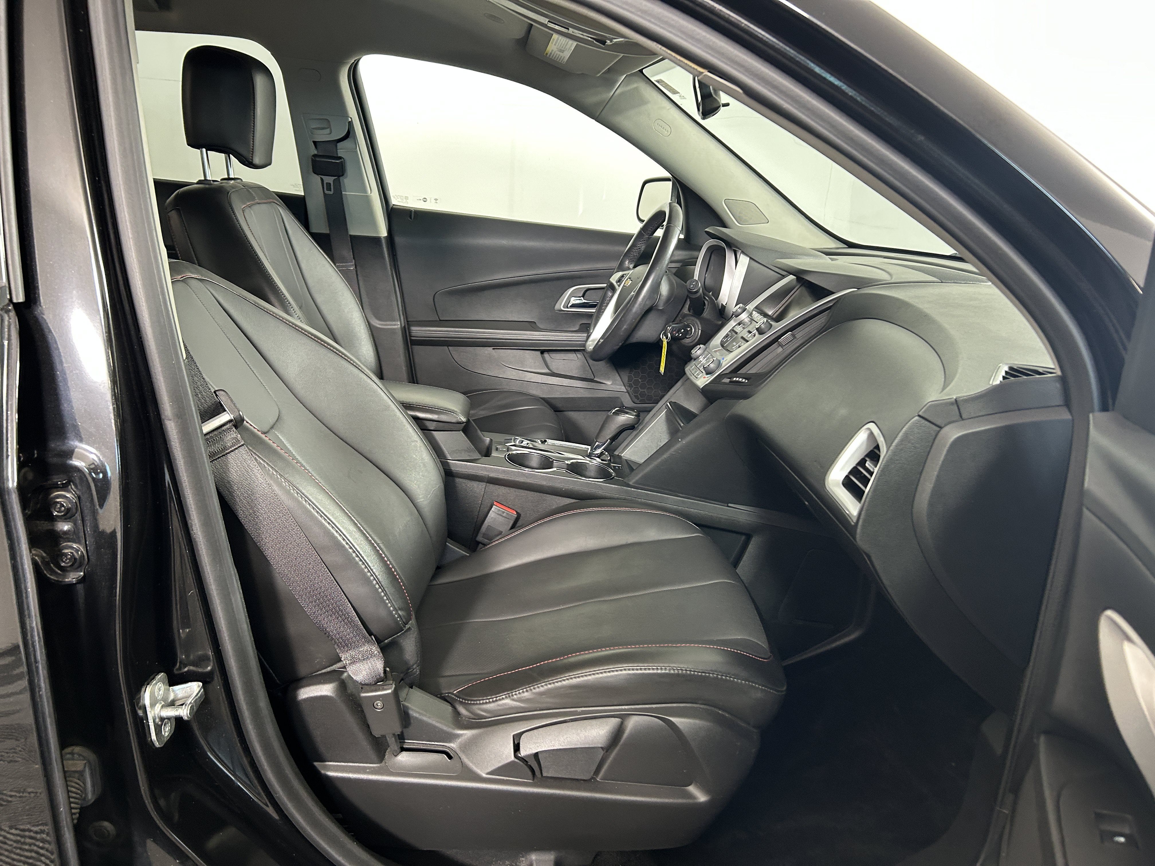 Used 2017 Chevrolet Equinox LT w/ Midnight Edition AWD/4WD image 27