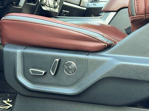 Used 2019 Ford F250 Platinum w/ Platinum Ultimate Package image 27
