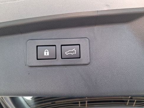 Used 2025 Subaru Outback Premium w/ Popular Package #1A image 13