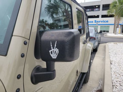 Used 2018 Jeep Wrangler Unlimited Sport AWD/4WD image 5