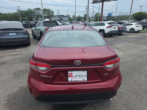 Certified 2025 Toyota Corolla LE FWD image 5