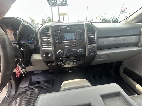 Used 2017 Ford F350 XL image 10