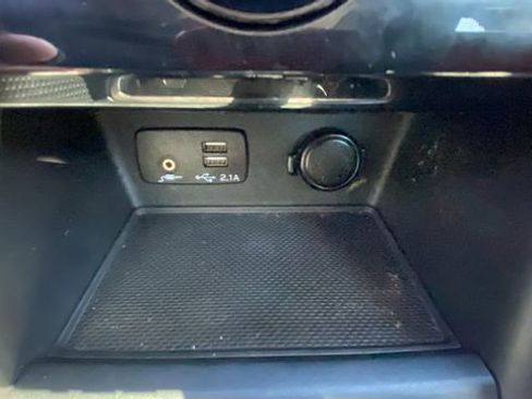 Used 2023 Subaru Forester Limited AWD/4WD image 29