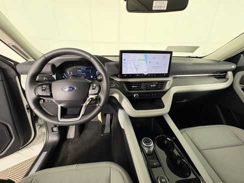 New 2026 Ford Explorer Platinum AWD/4WD image 8