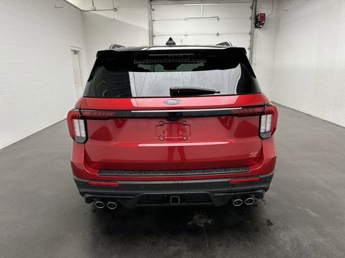 Used 2025 Ford Explorer ST w/ Sun And Sound Package AWD/4WD image 8