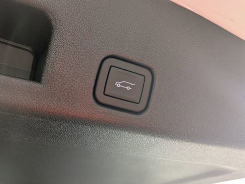 New 2026 Chevrolet Traverse LT w/ Driver Confidence Package image 11