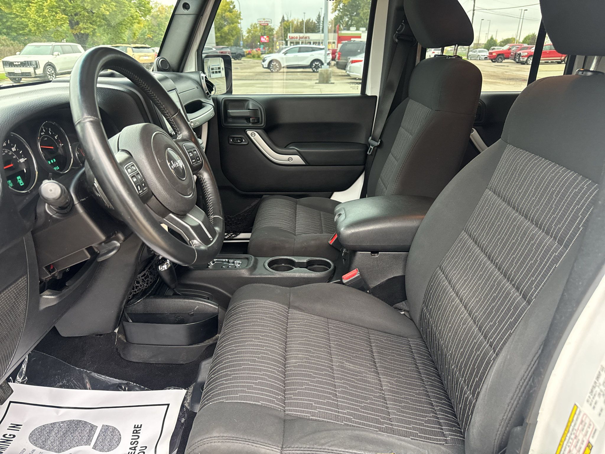 Used 2012 Jeep Wrangler Unlimited Sahara w/ Connectivity Group AWD/4WD image 14