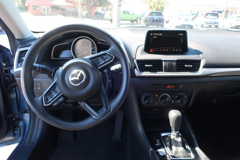Used 2018 MAZDA MAZDA3 Sport FWD image 15