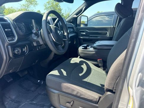 Used 2026 RAM 2500 Big Horn AWD/4WD image 3