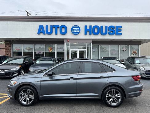 Used 2019 Volkswagen Jetta R-Line FWD image 8
