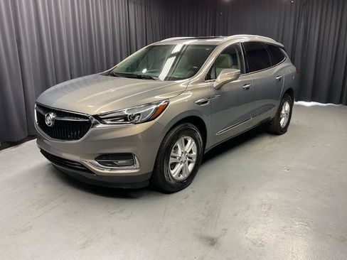 Used 2019 Buick Enclave Essence FWD image 3