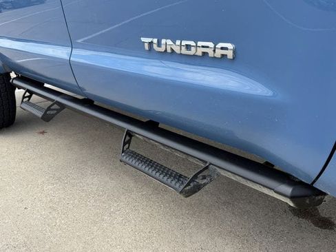 Used 2021 Toyota Tundra SR5 w/ SR5 Upgrade Package AWD/4WD image 10